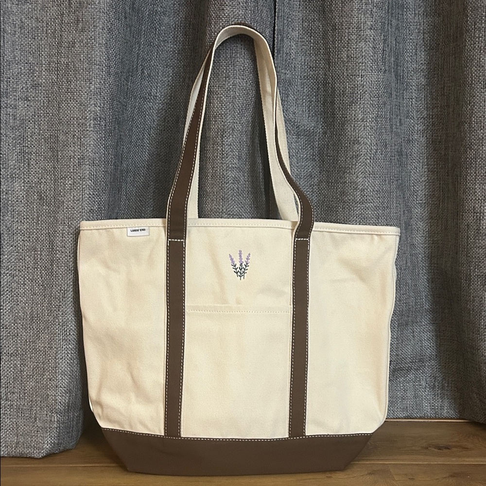 Lands End LARGE tote. Long handles, zip closure